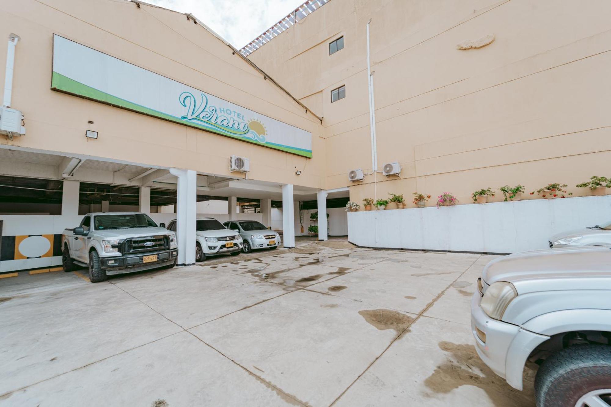 Hotel Verano Ibagué エクステリア 写真